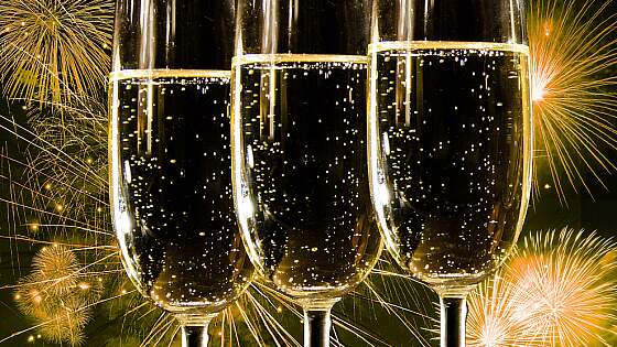 Silvesterreisen: Feuerwerk & Sekt