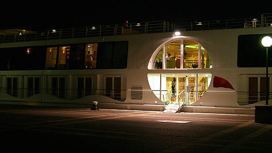 A-ROSA: beleuchteter Eingang